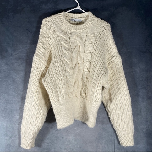 Zara Chunky White Cable Knit Pullover Sweater Women’s Large Cream Crew Neck - Picture 1 of 7